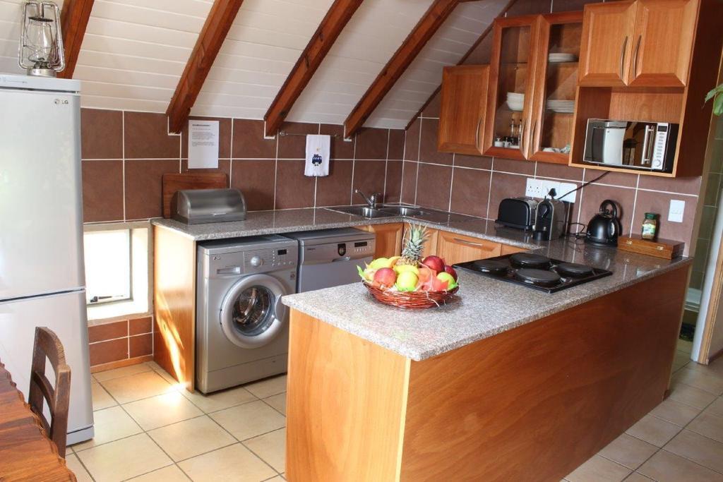 Emzini Apartments Midrand Eksteriør billede